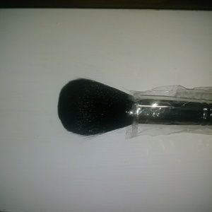 Aesthetica P12 face brush
